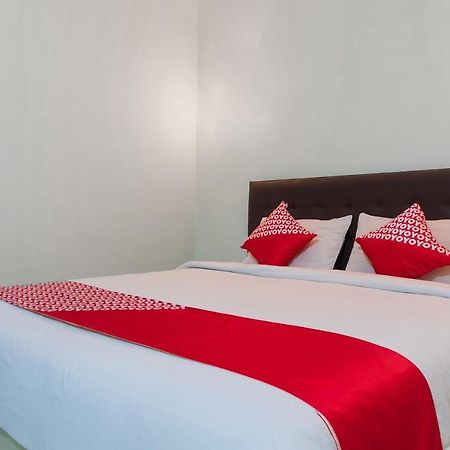 Super Oyo 1682 Greenia Hotel Kupang  Eksteriør billede