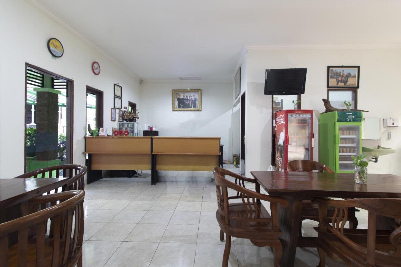 Super Oyo 1682 Greenia Hotel Kupang  Eksteriør billede