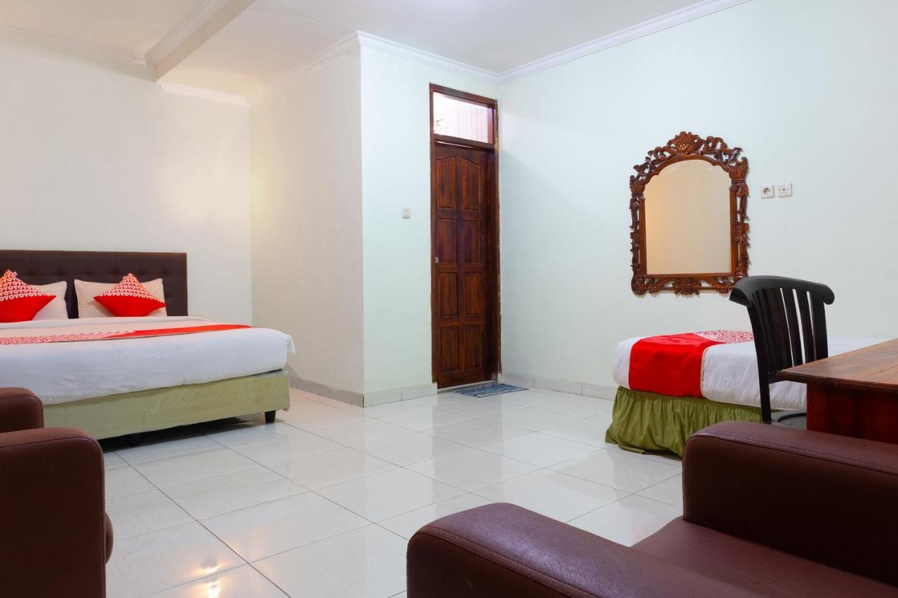 Super Oyo 1682 Greenia Hotel Kupang  Eksteriør billede