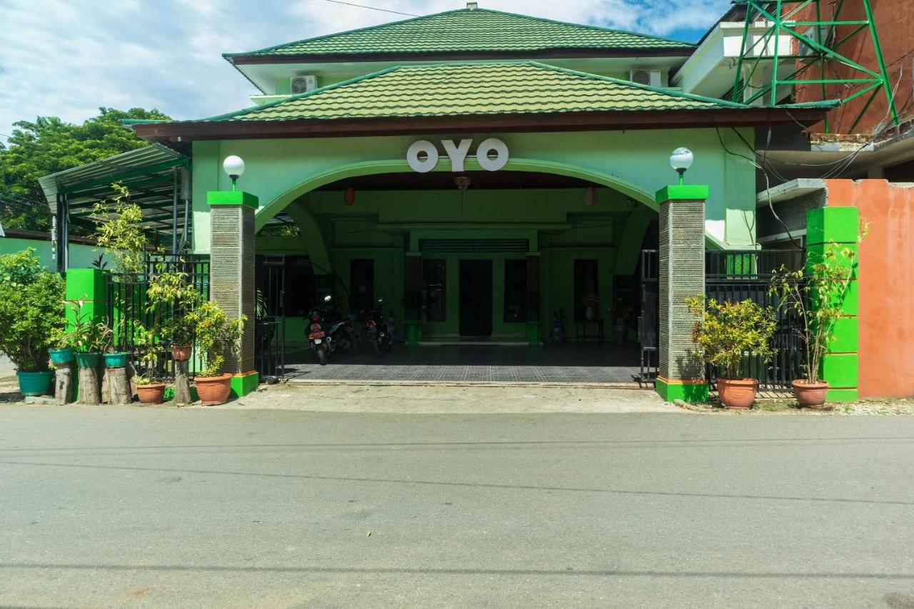 Super Oyo 1682 Greenia Hotel Kupang  Eksteriør billede