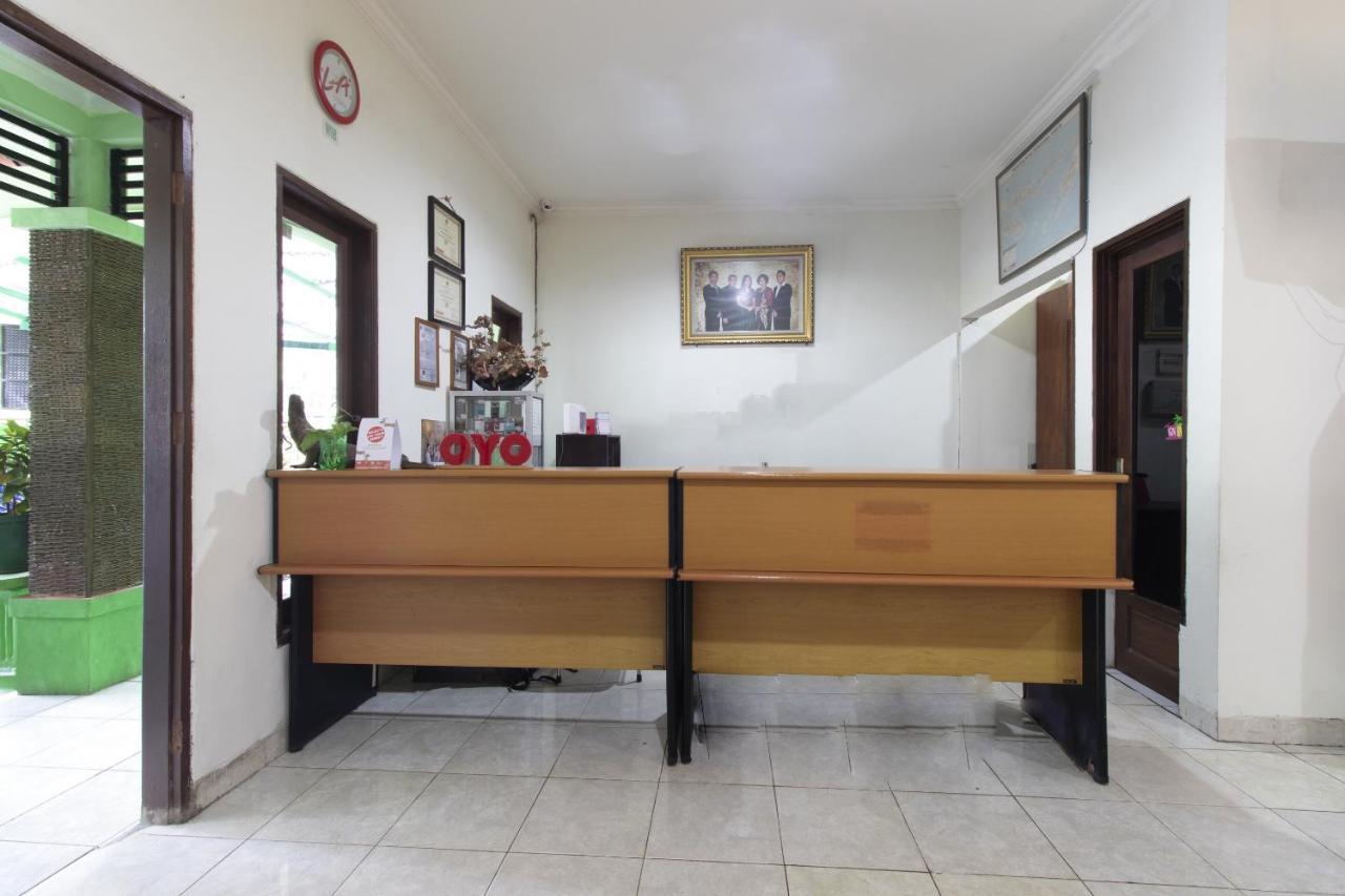 Super Oyo 1682 Greenia Hotel Kupang  Eksteriør billede