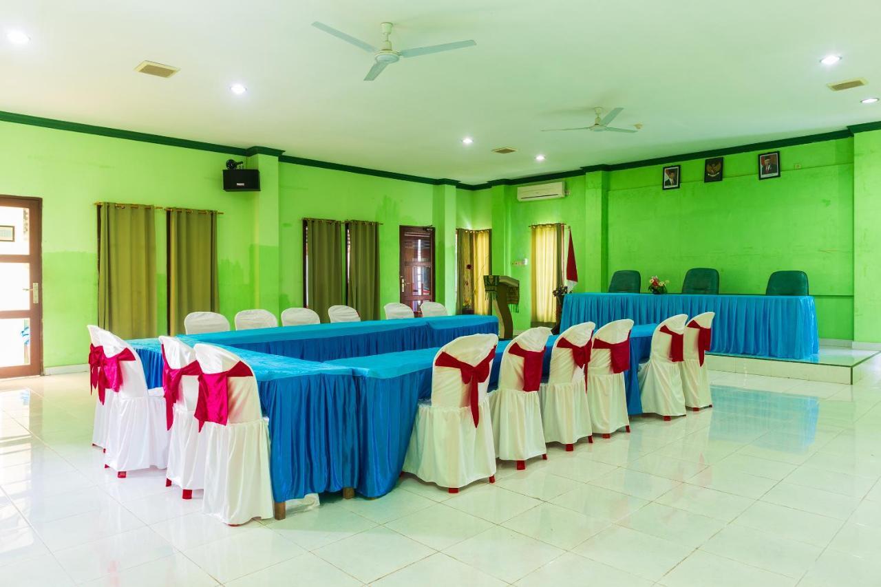 Super Oyo 1682 Greenia Hotel Kupang  Eksteriør billede